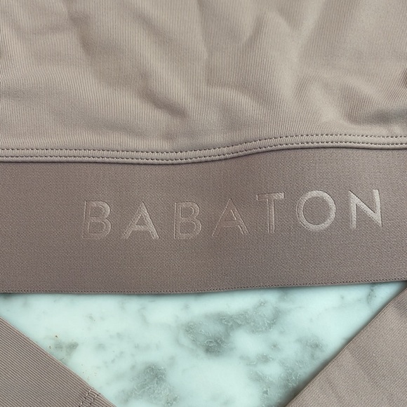 Aritzia Babaton Sylvia Contour size large - Picture 9 of 11